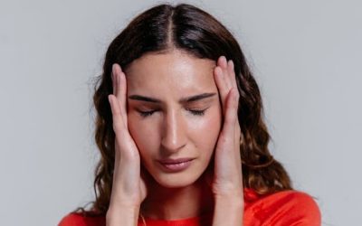 Cefalea tensional: qué es, por qué ocurre y cómo puede ayudarte la fisioterapia
